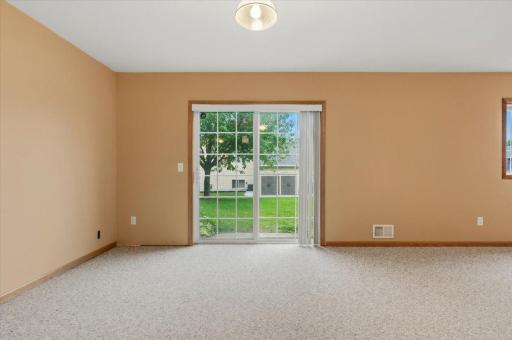 931 Sterling Street S, Maplewood, MN 55119