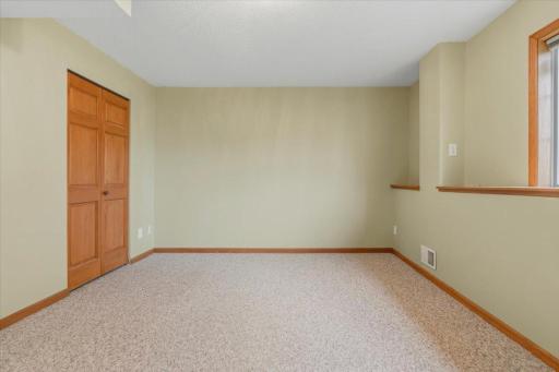 931 Sterling Street S, Maplewood, MN 55119