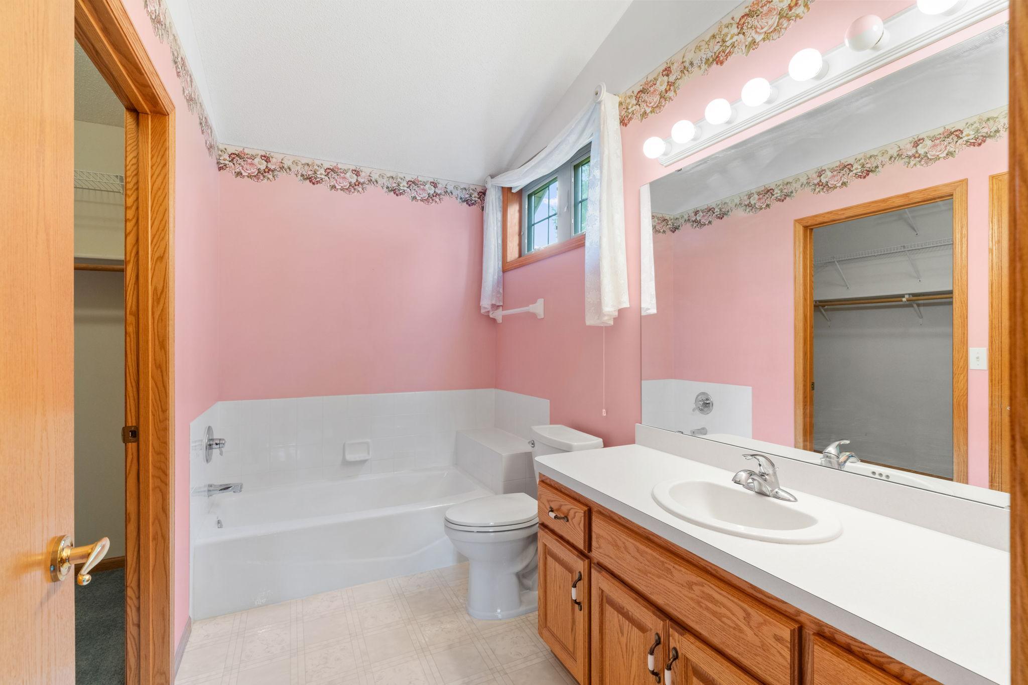 28-web-or-mls-3700 Ladyslipper N-30.jpg