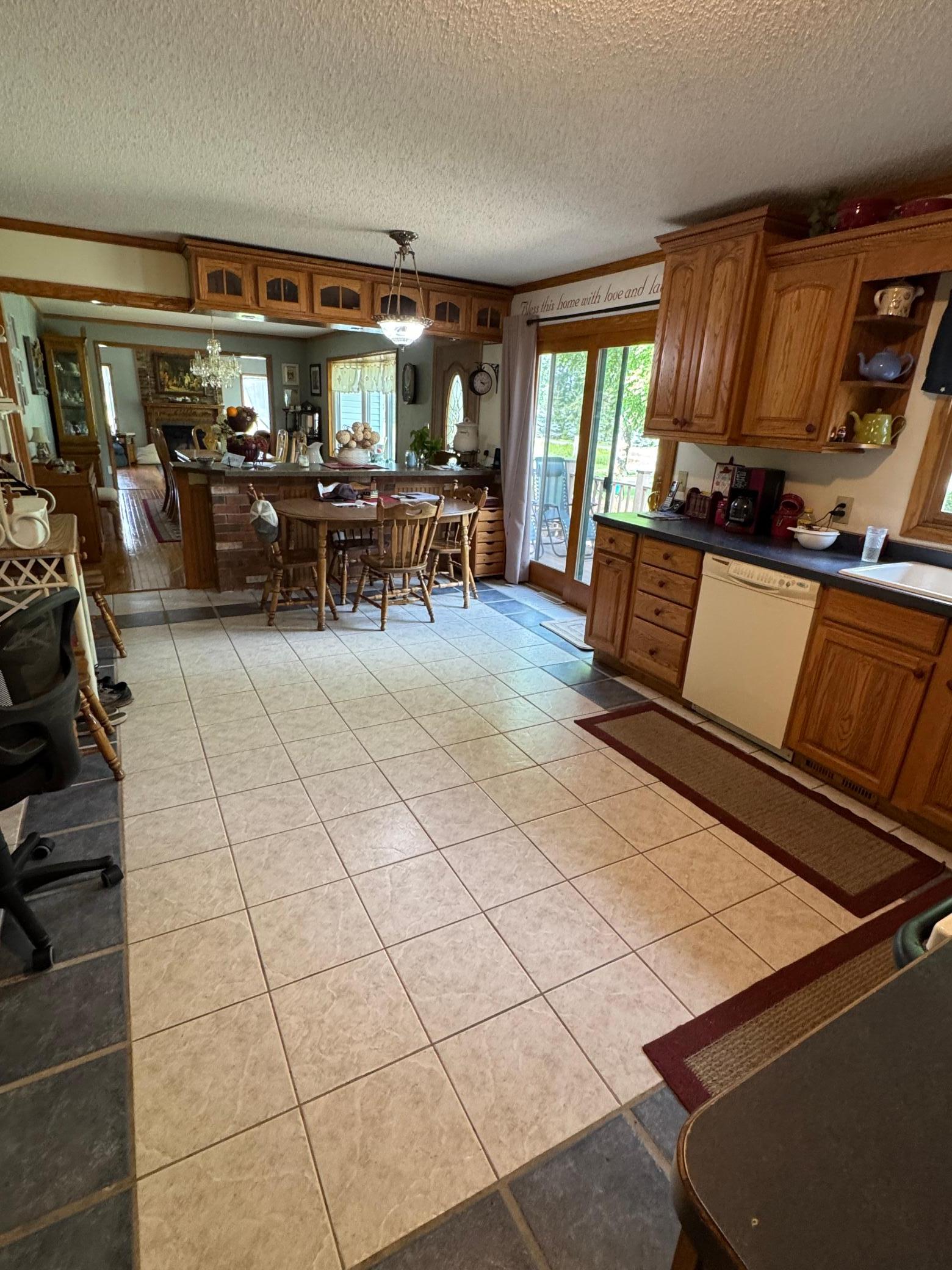 Eat In Kitchen