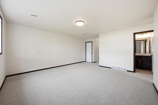 810 Albert Drive W, West Fargo, ND 58078
