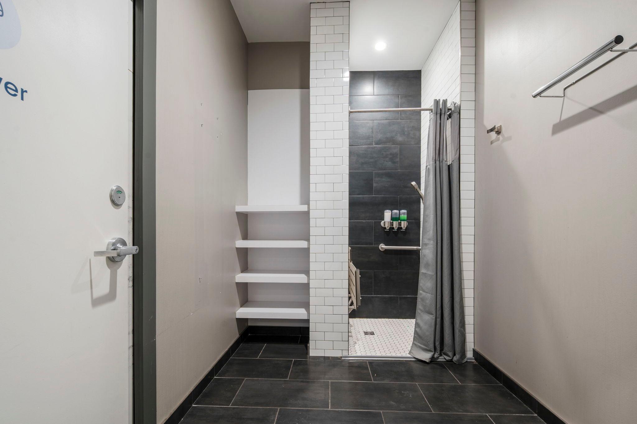 45-web-or-mls-1700 Plymouth Rd suite b-37.jpg