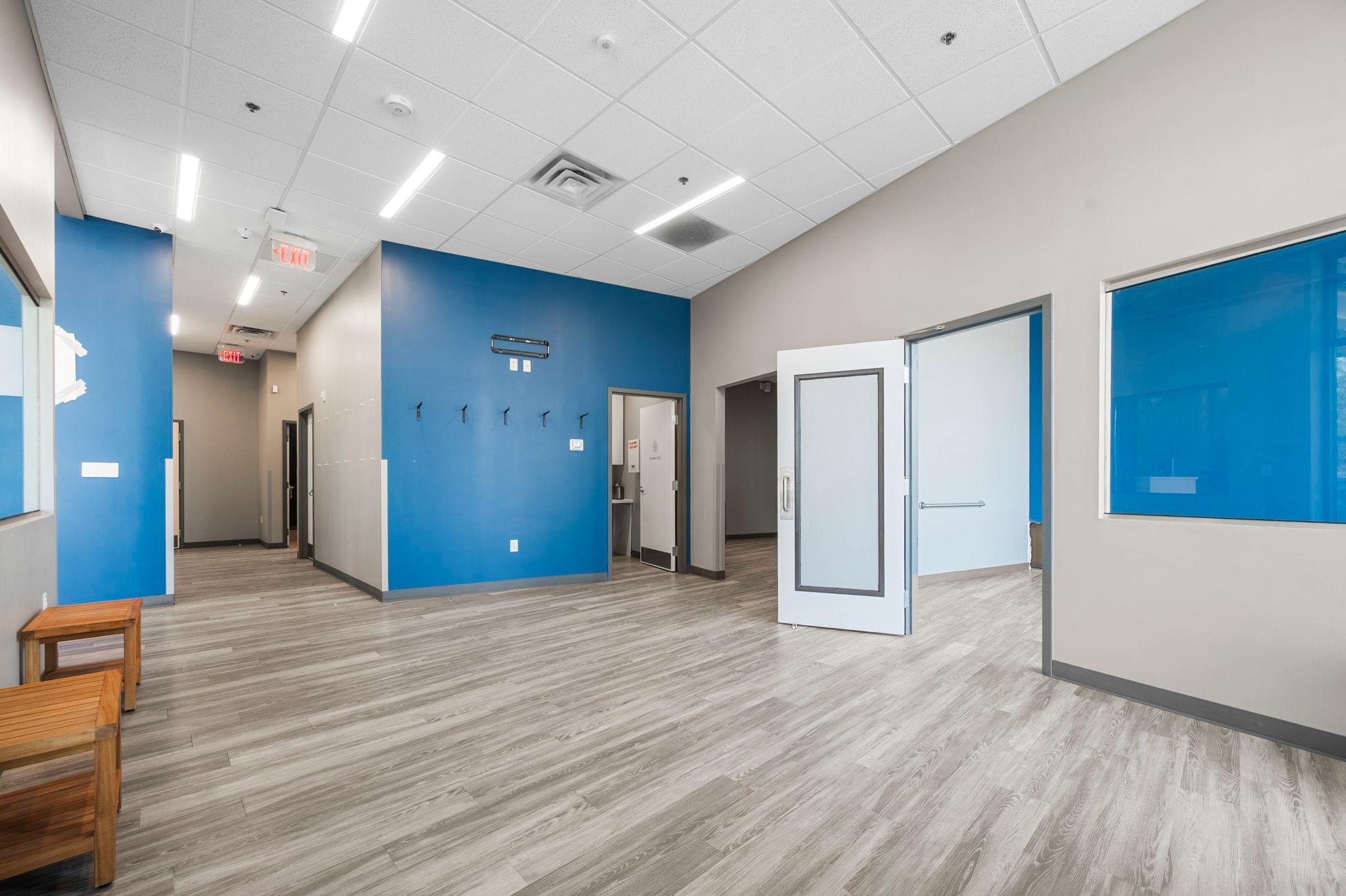 34-web-or-mls-1700 Plymouth Rd suite b-212.jpg