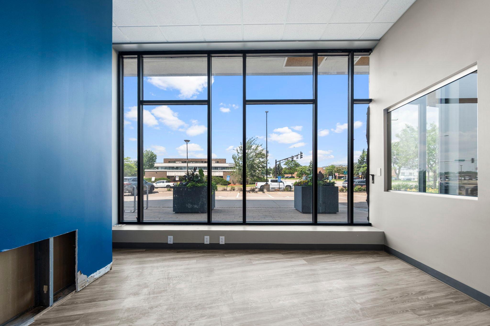 33-web-or-mls-1700 Plymouth Rd suite b-206.jpg