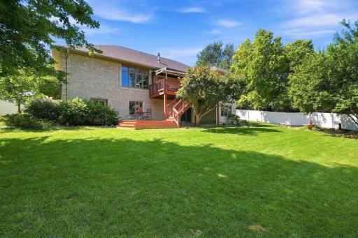 Flat Backyard and lower / upper Deck and patio