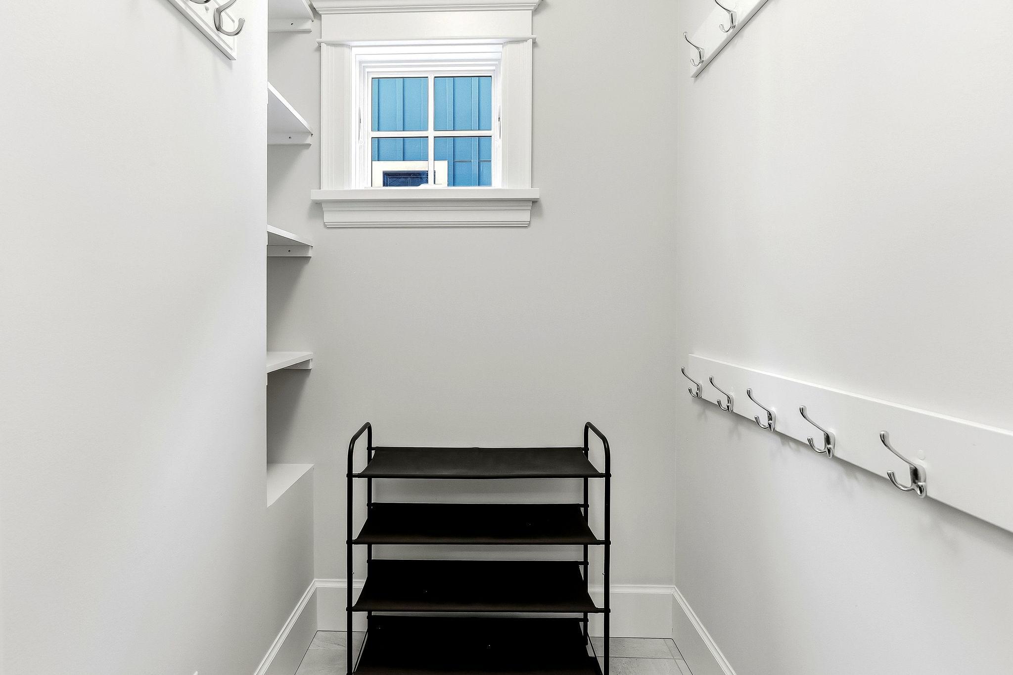 27-web-or-mls-5433-Oaklawn-Ave-27.jpg