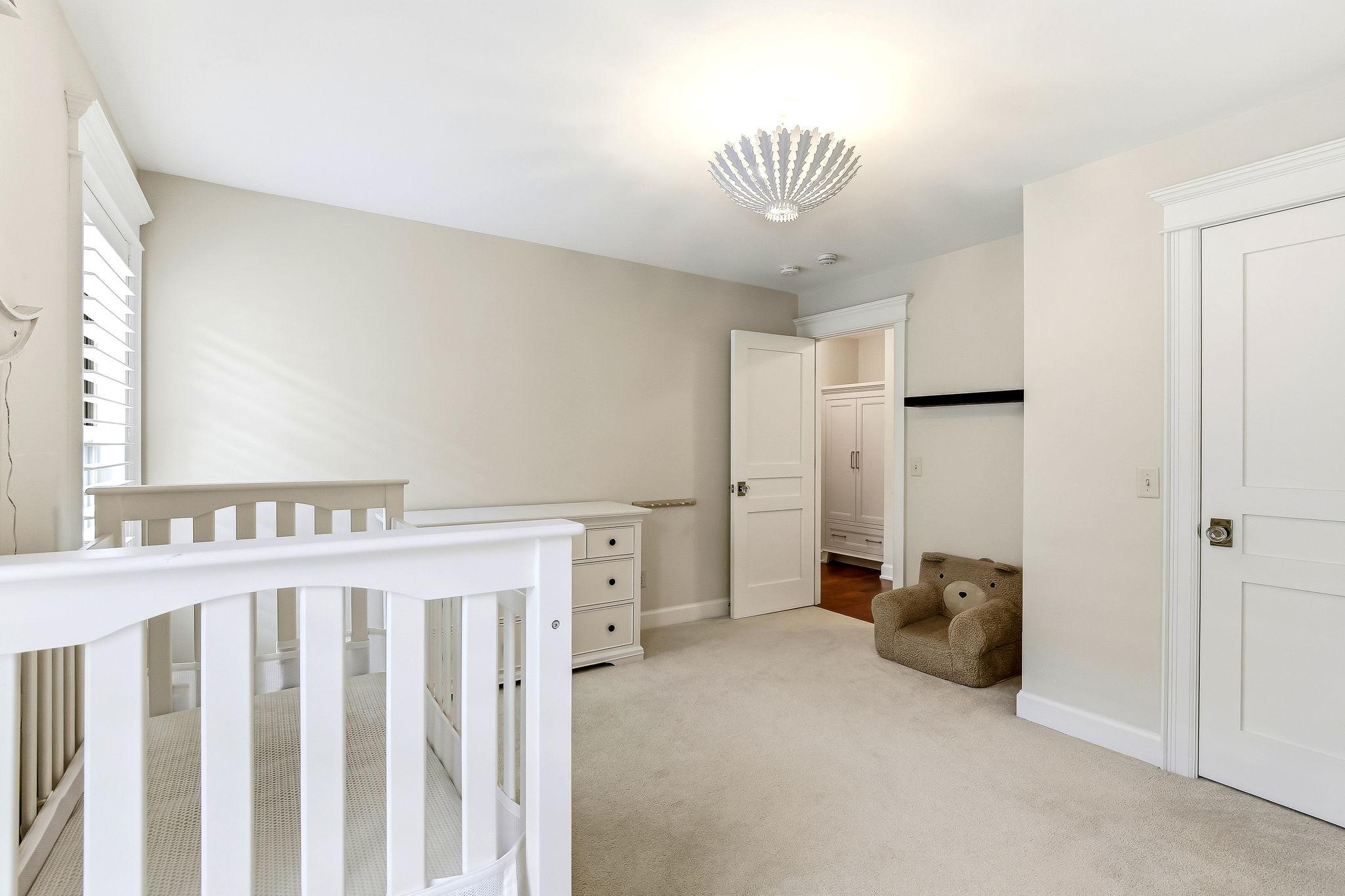 55-web-or-mls-5433-Oaklawn-Ave-55.jpg