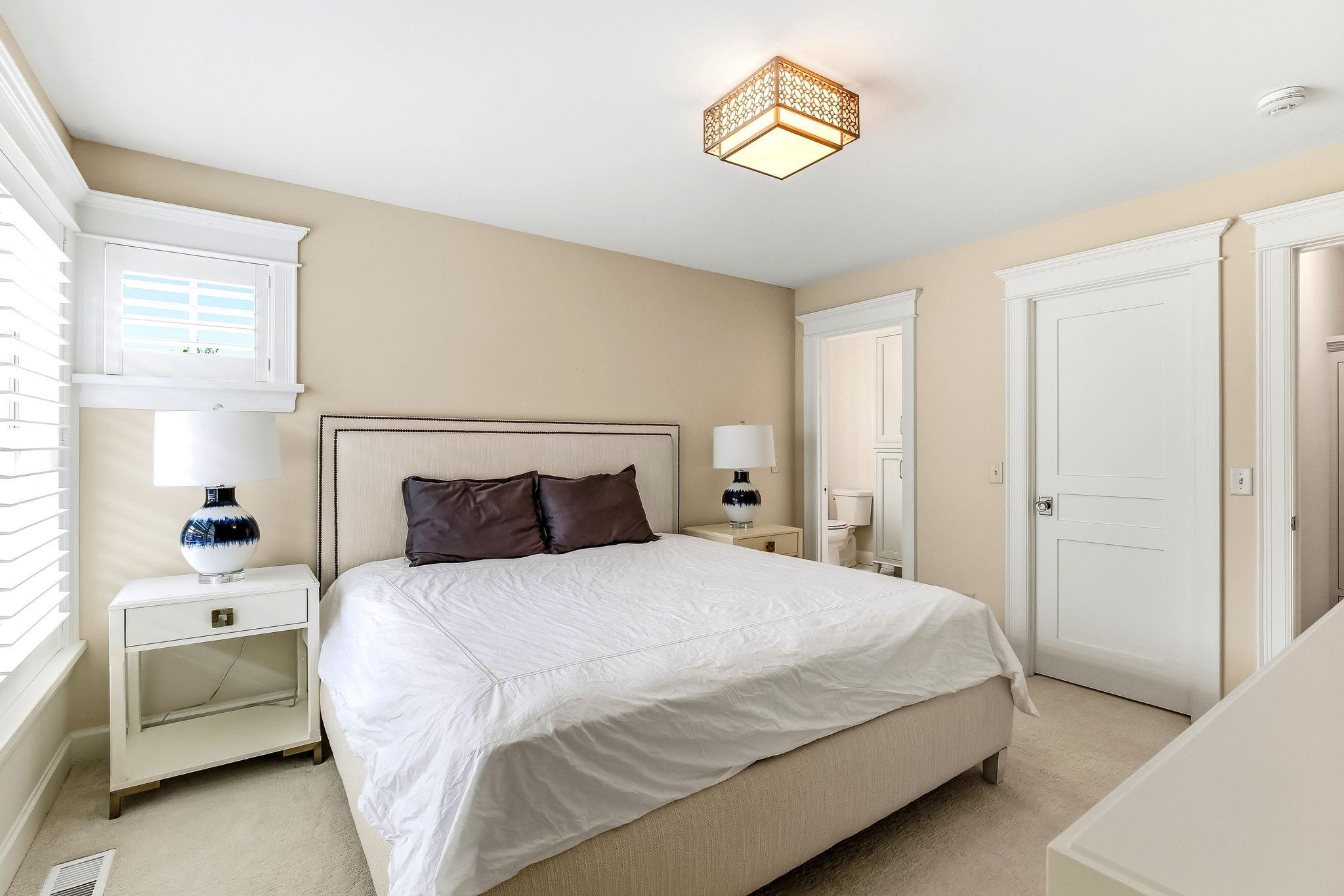 57-web-or-mls-5433-Oaklawn-Ave-57.jpg