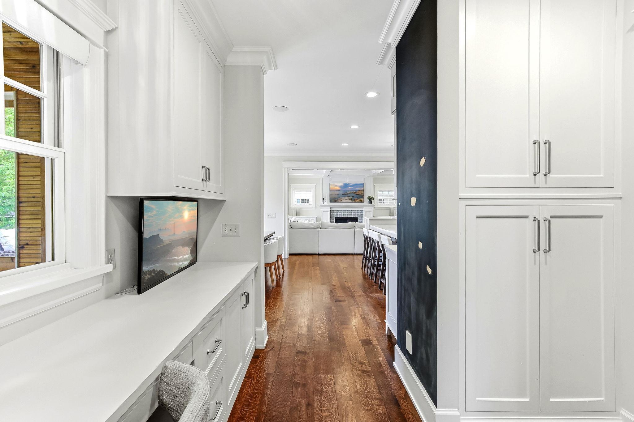 21-web-or-mls-5433-Oaklawn-Ave-21.jpg