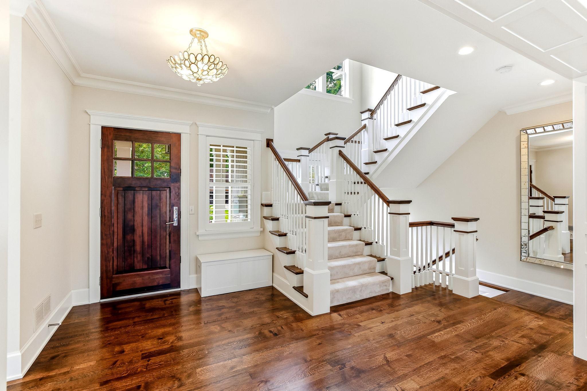 5-web-or-mls-5433-Oaklawn-Ave-05.jpg