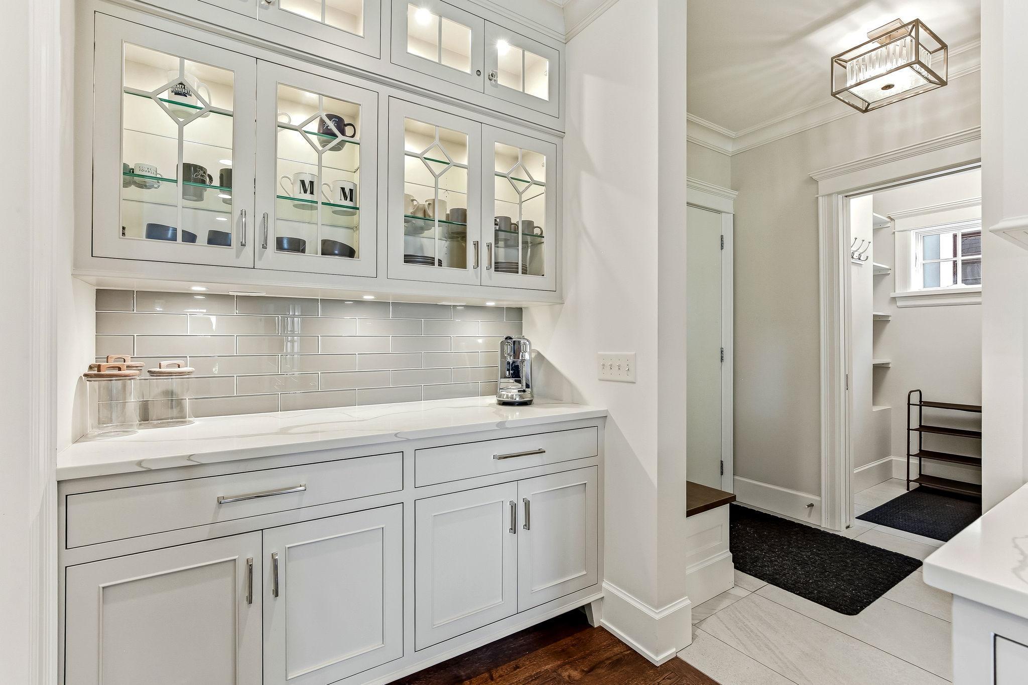 28-web-or-mls-5433-Oaklawn-Ave-28.jpg