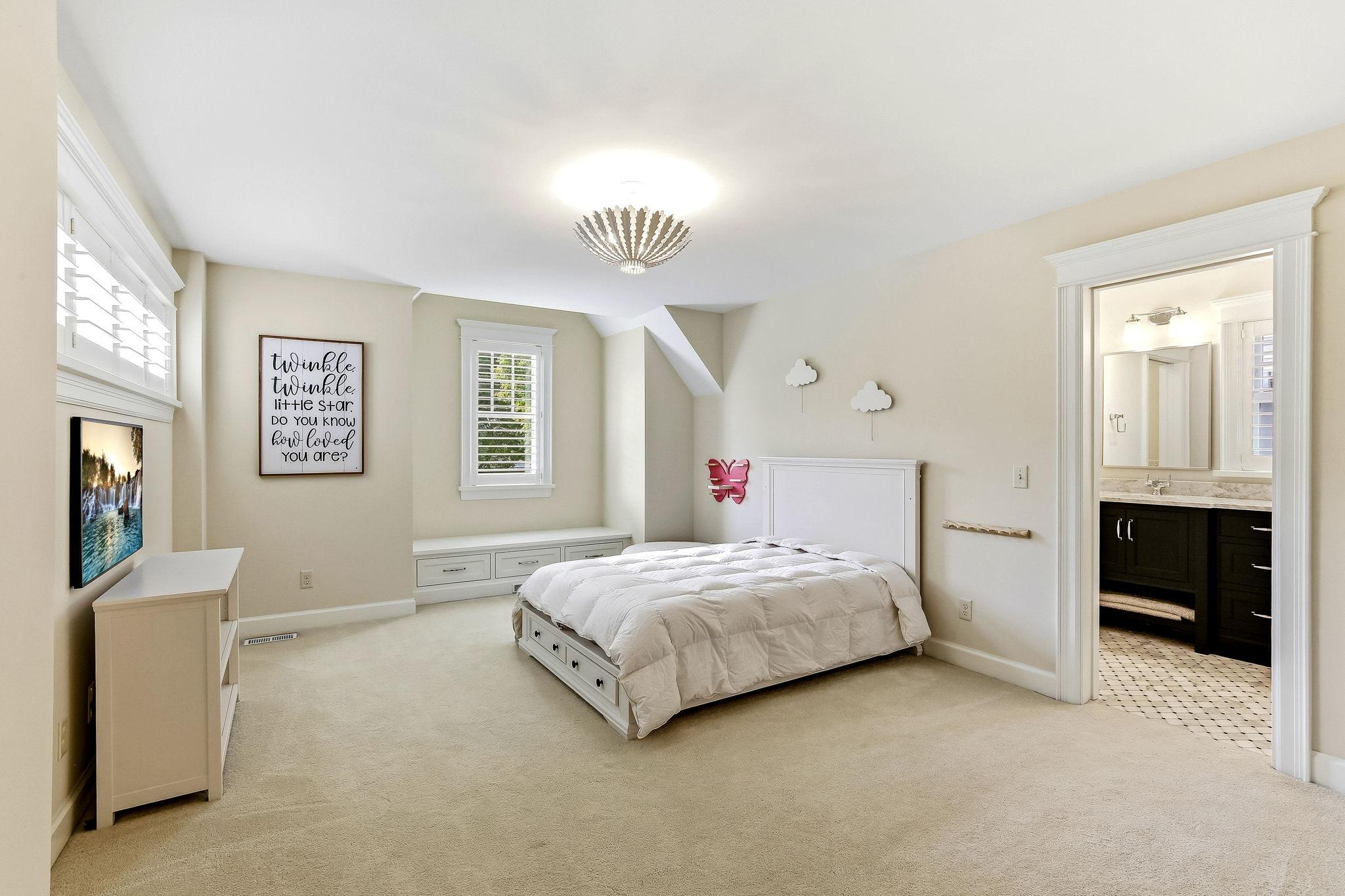 49-web-or-mls-5433-Oaklawn-Ave-49.jpg