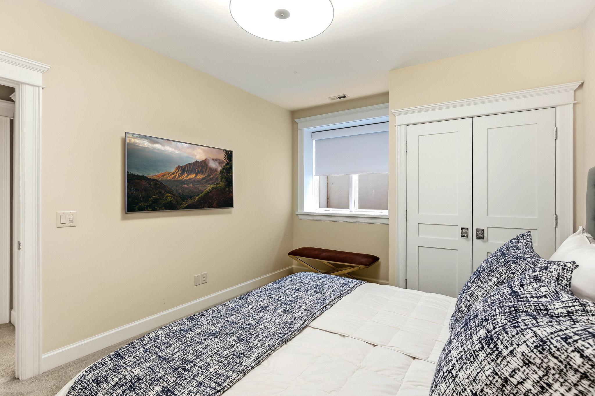 76-web-or-mls-5433-Oaklawn-Ave-76.jpg