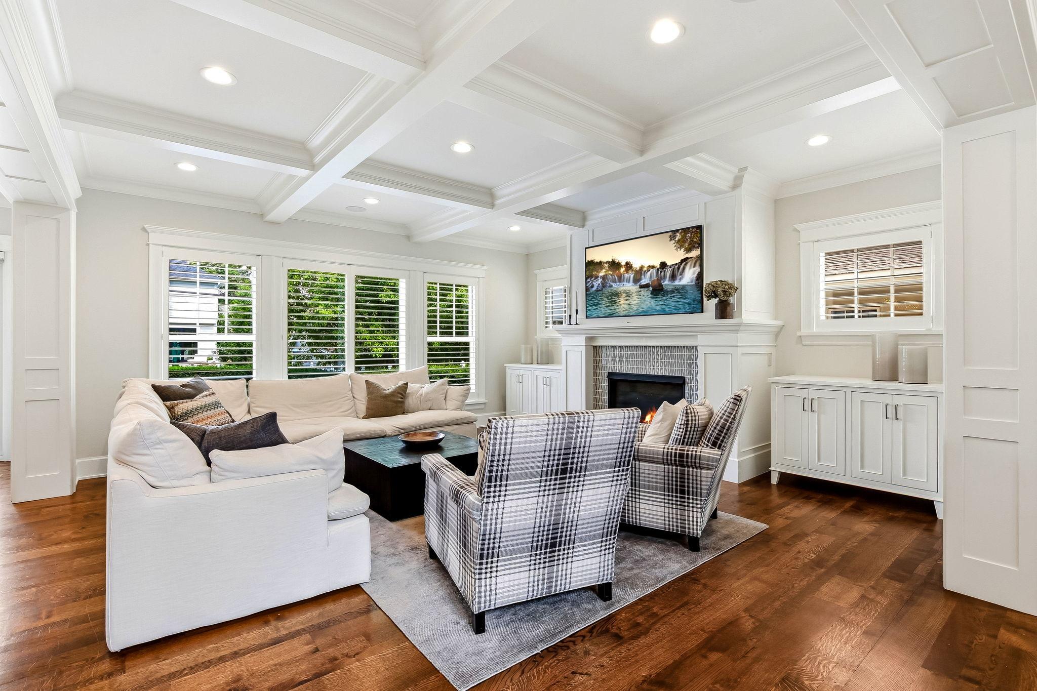 6-web-or-mls-5433-Oaklawn-Ave-06.jpg