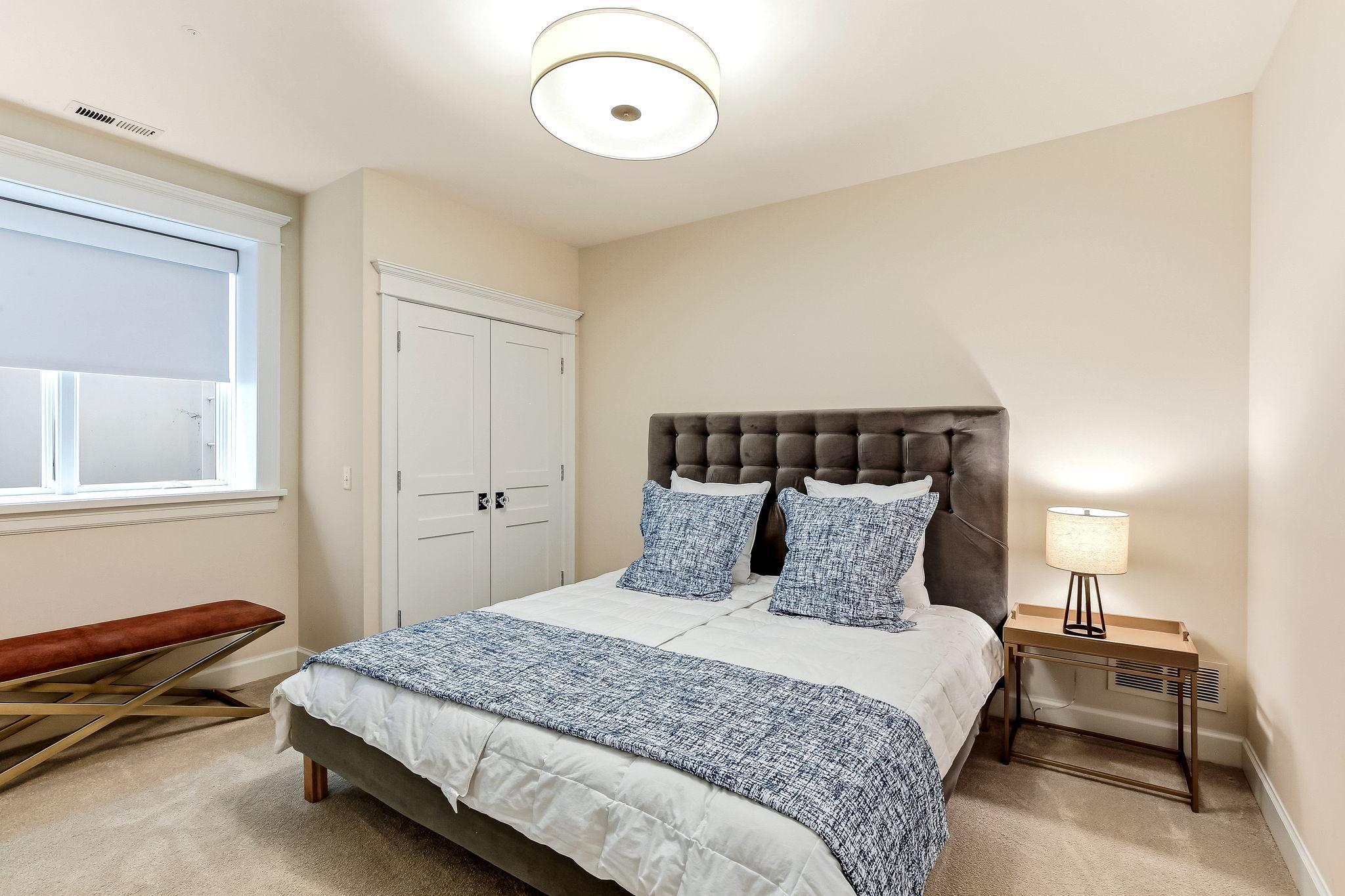 75-web-or-mls-5433-Oaklawn-Ave-75.jpg