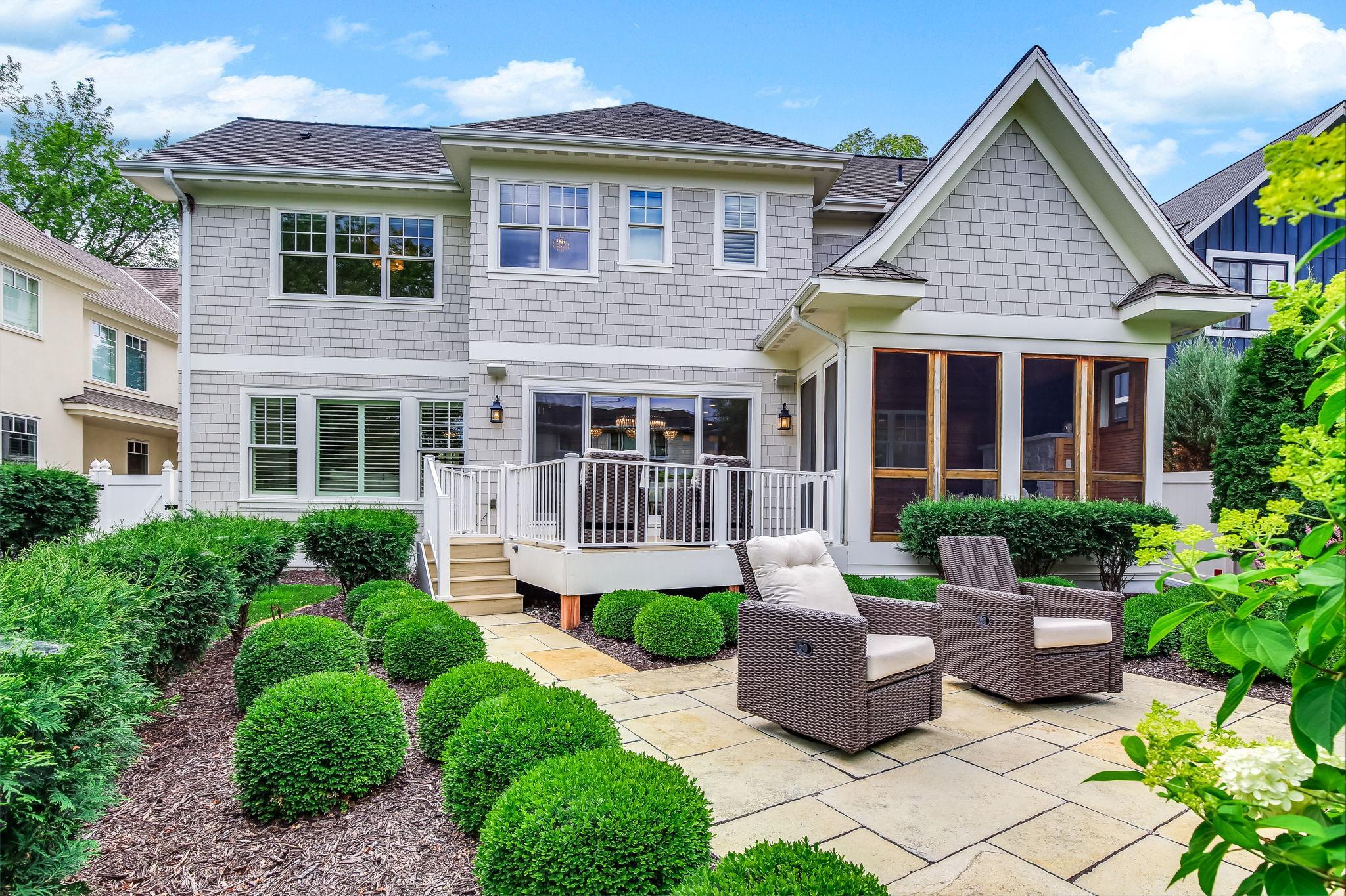 85-web-or-mls-5433-Oaklawn-Ave-85.jpg