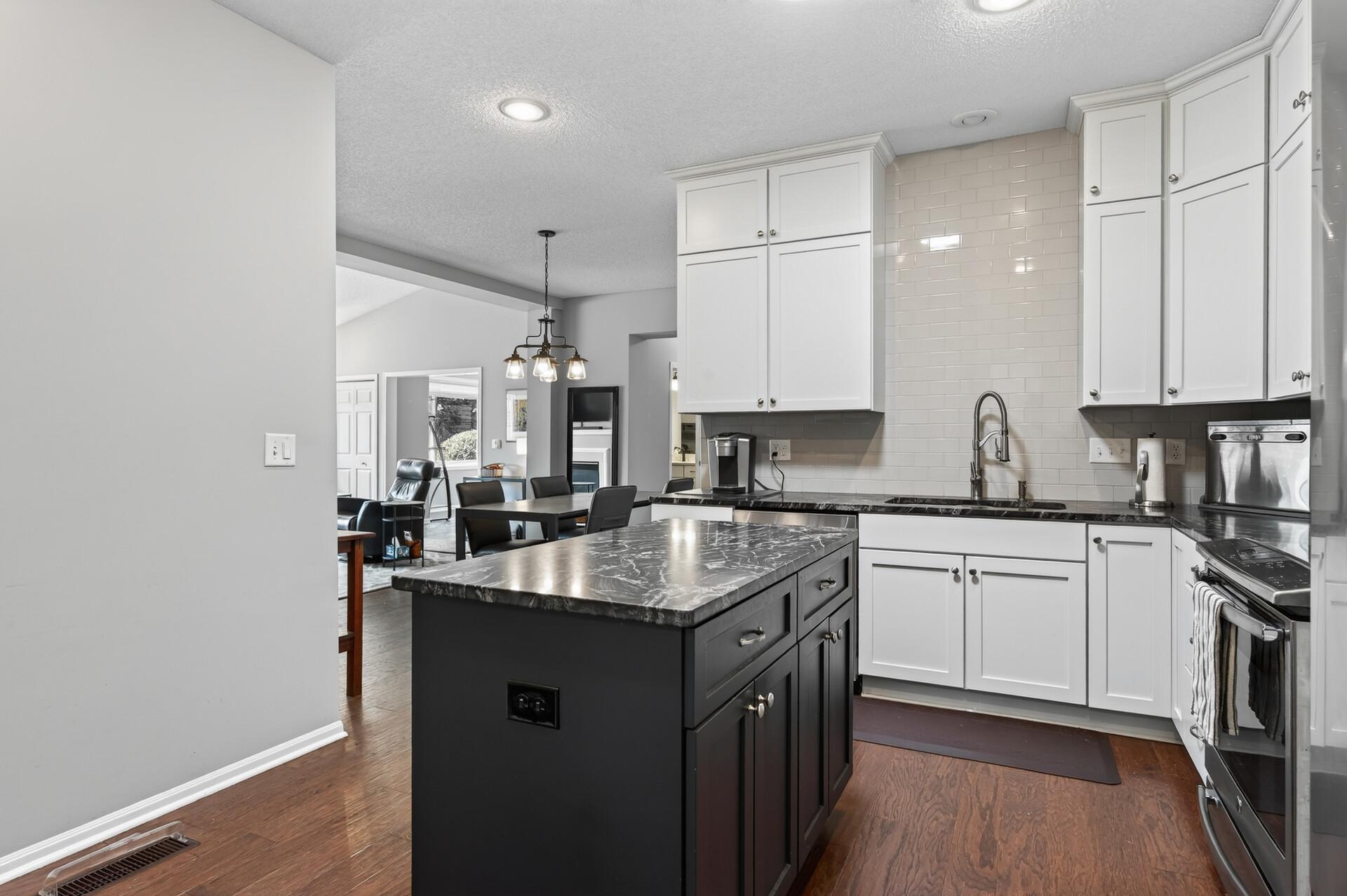 25_5815_Prairie_Ridge25_mls.jpg