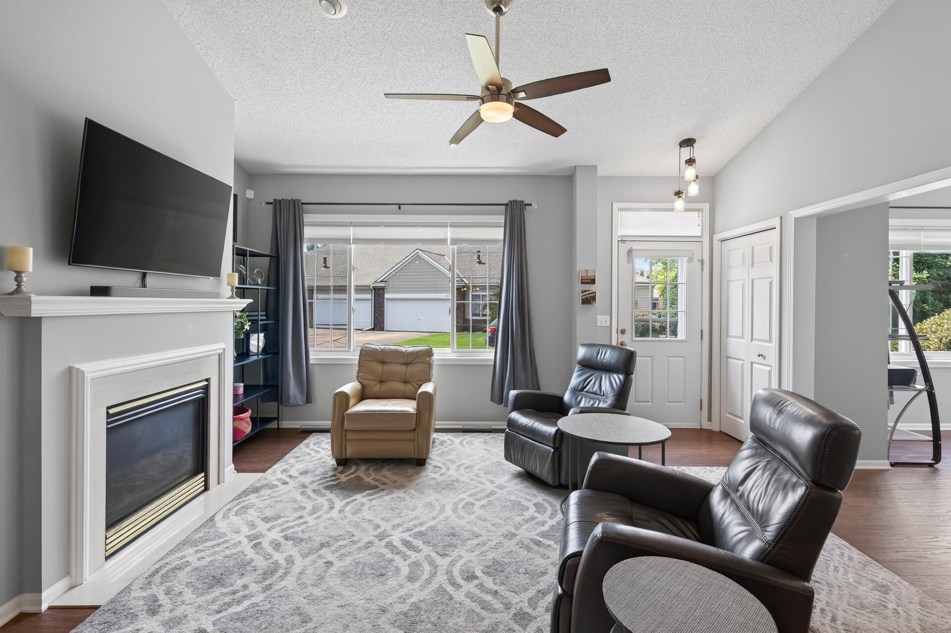 10_5815_Prairie_Ridge10_mls.jpg