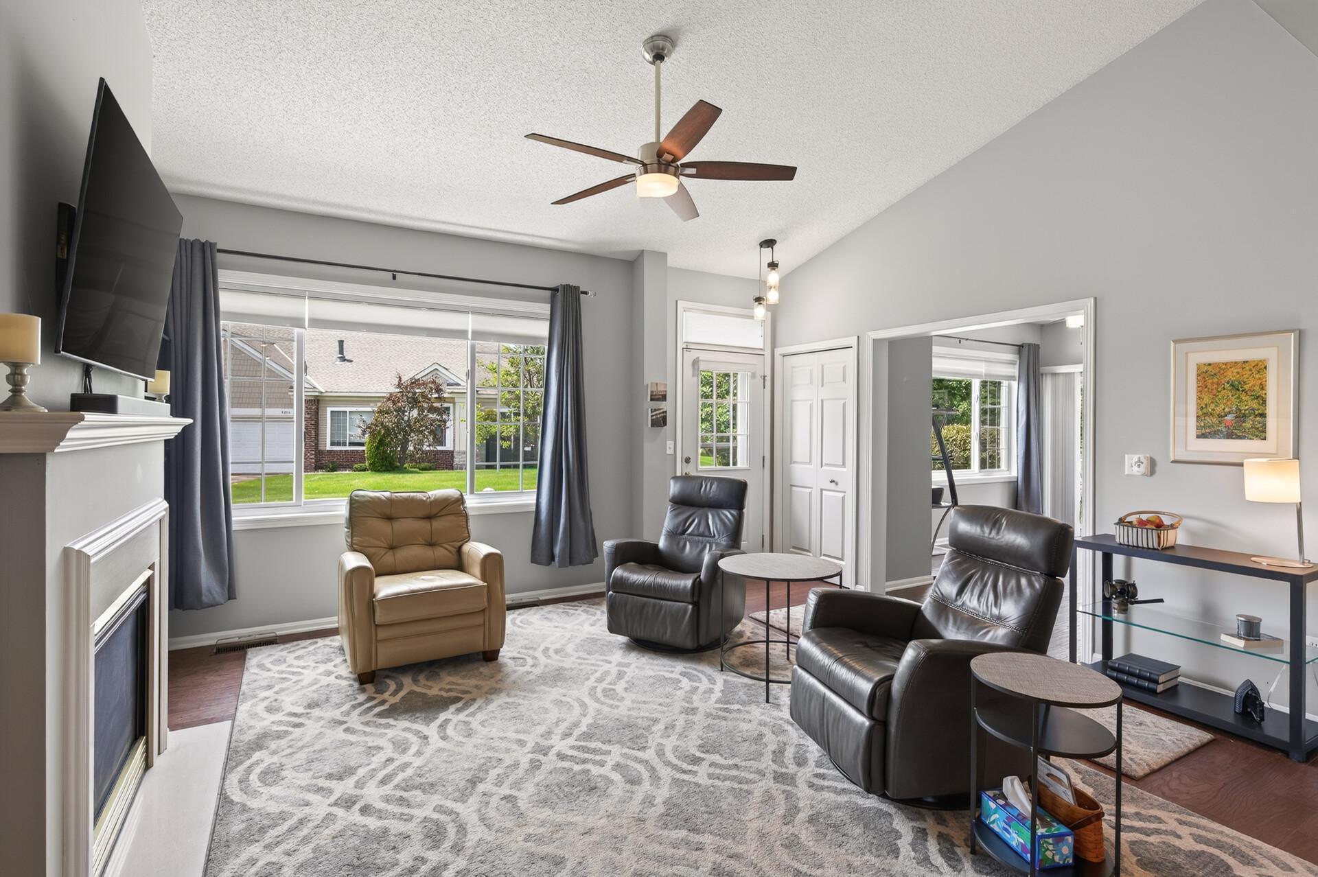 11_5815_Prairie_Ridge11_mls.jpg