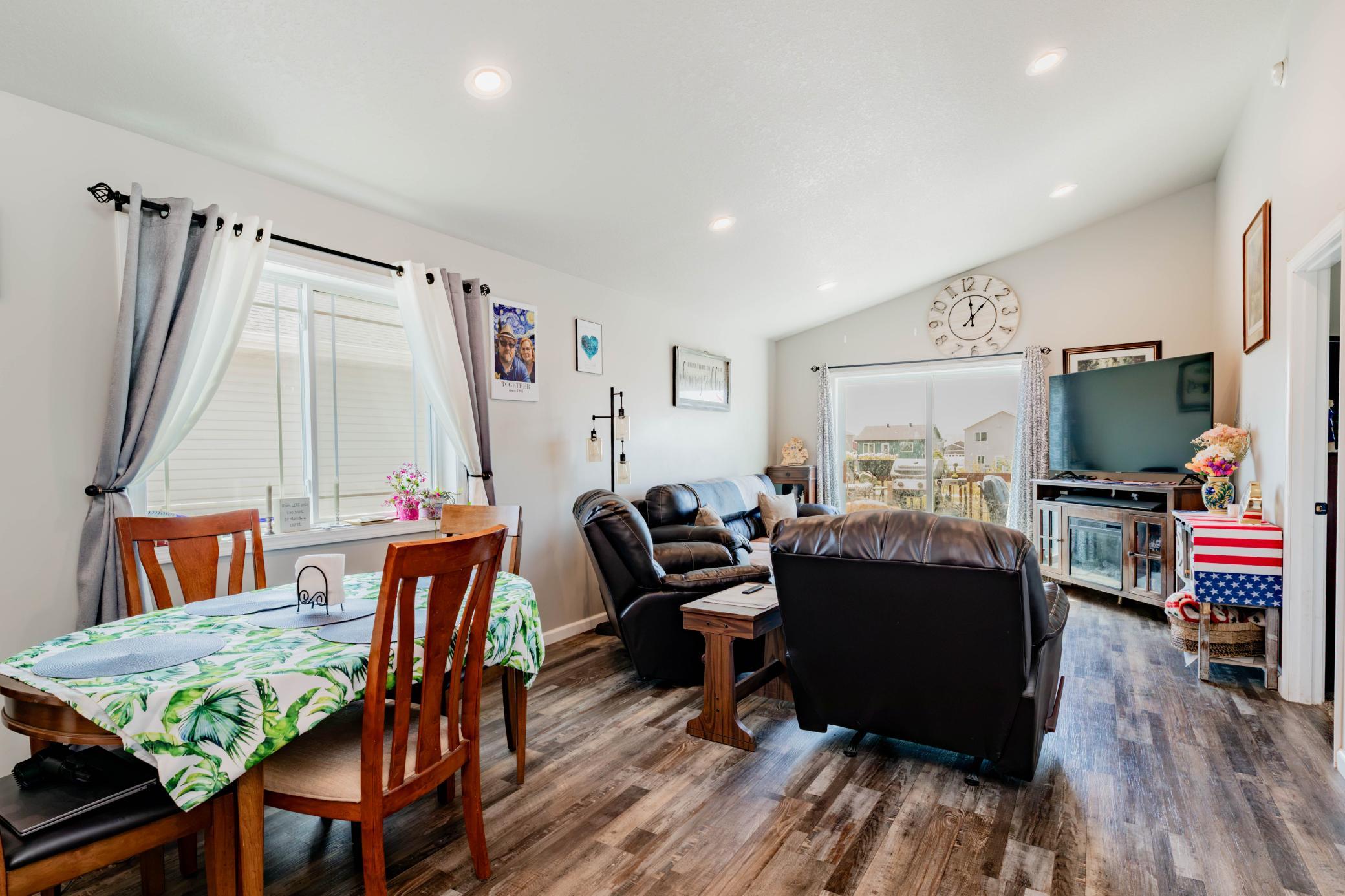 Eating/Living Area