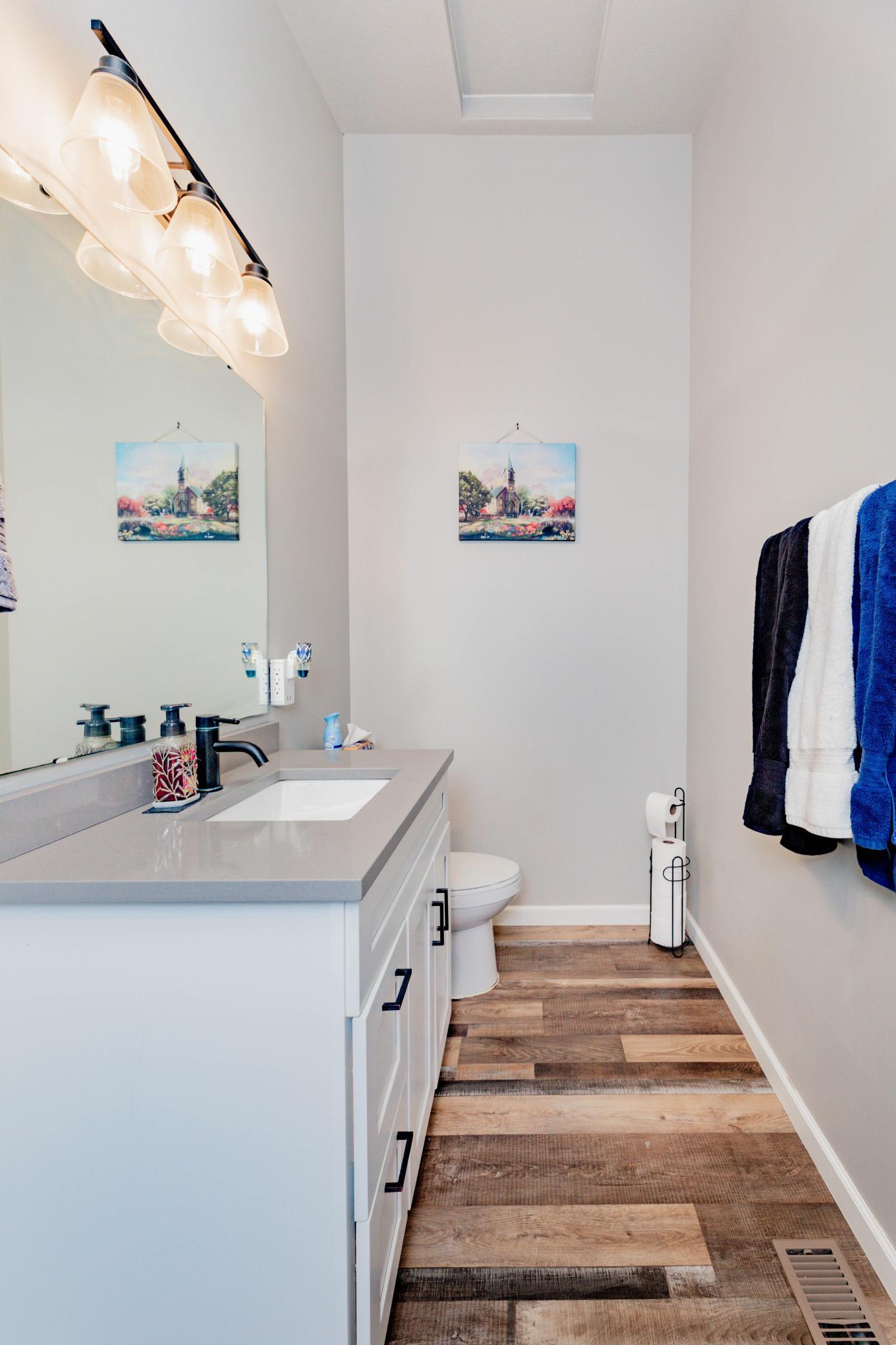 Primary en-suite