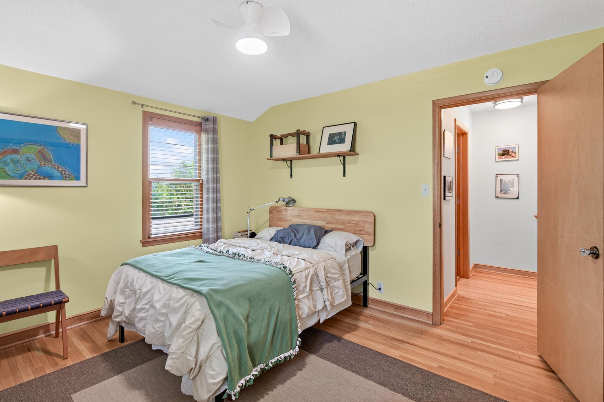 21_444_Lexington_Unit_221_mls.jpg