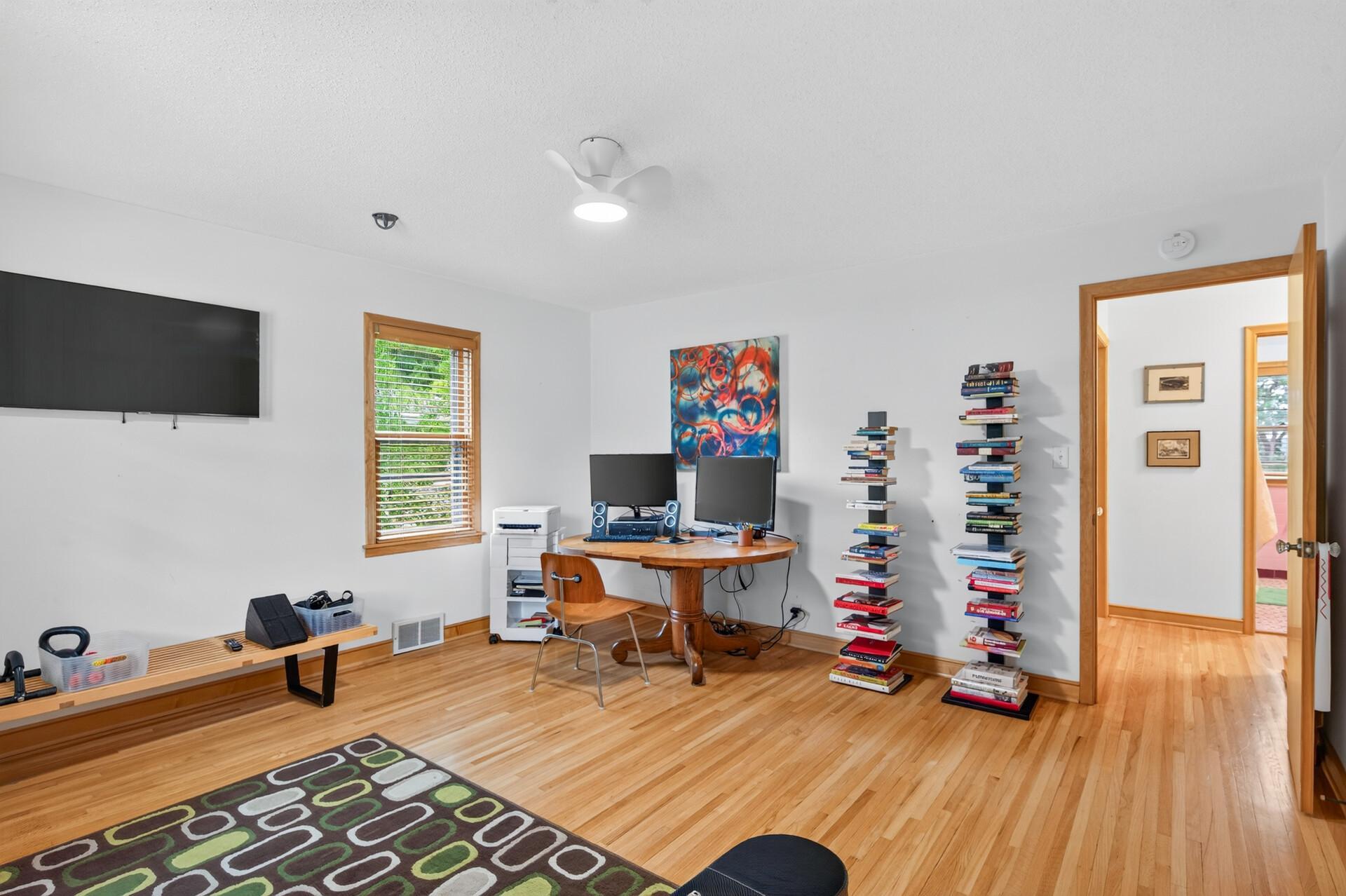 24_444_Lexington_Unit_224_mls.jpg