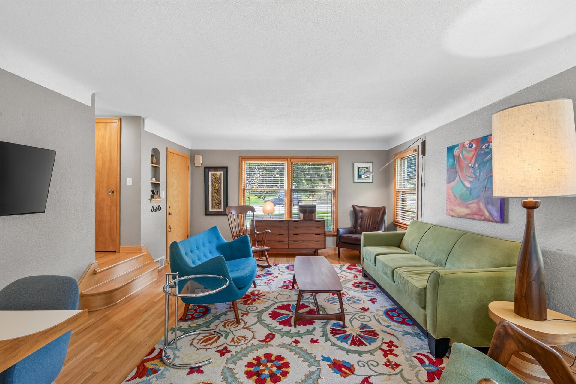 07_444_Lexington_Unit_27_mls.jpg