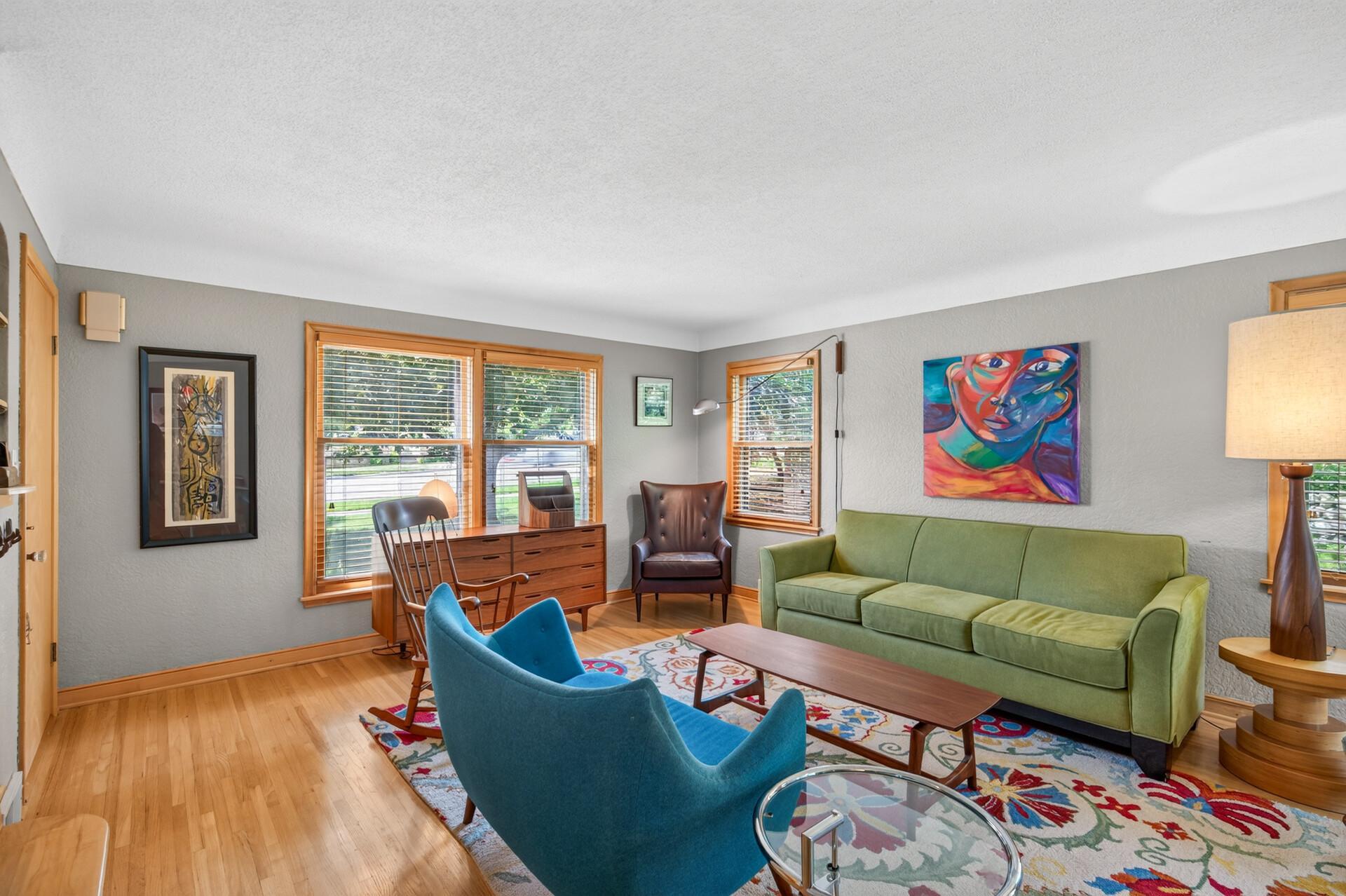 10_444_Lexington_Unit_210_mls.jpg