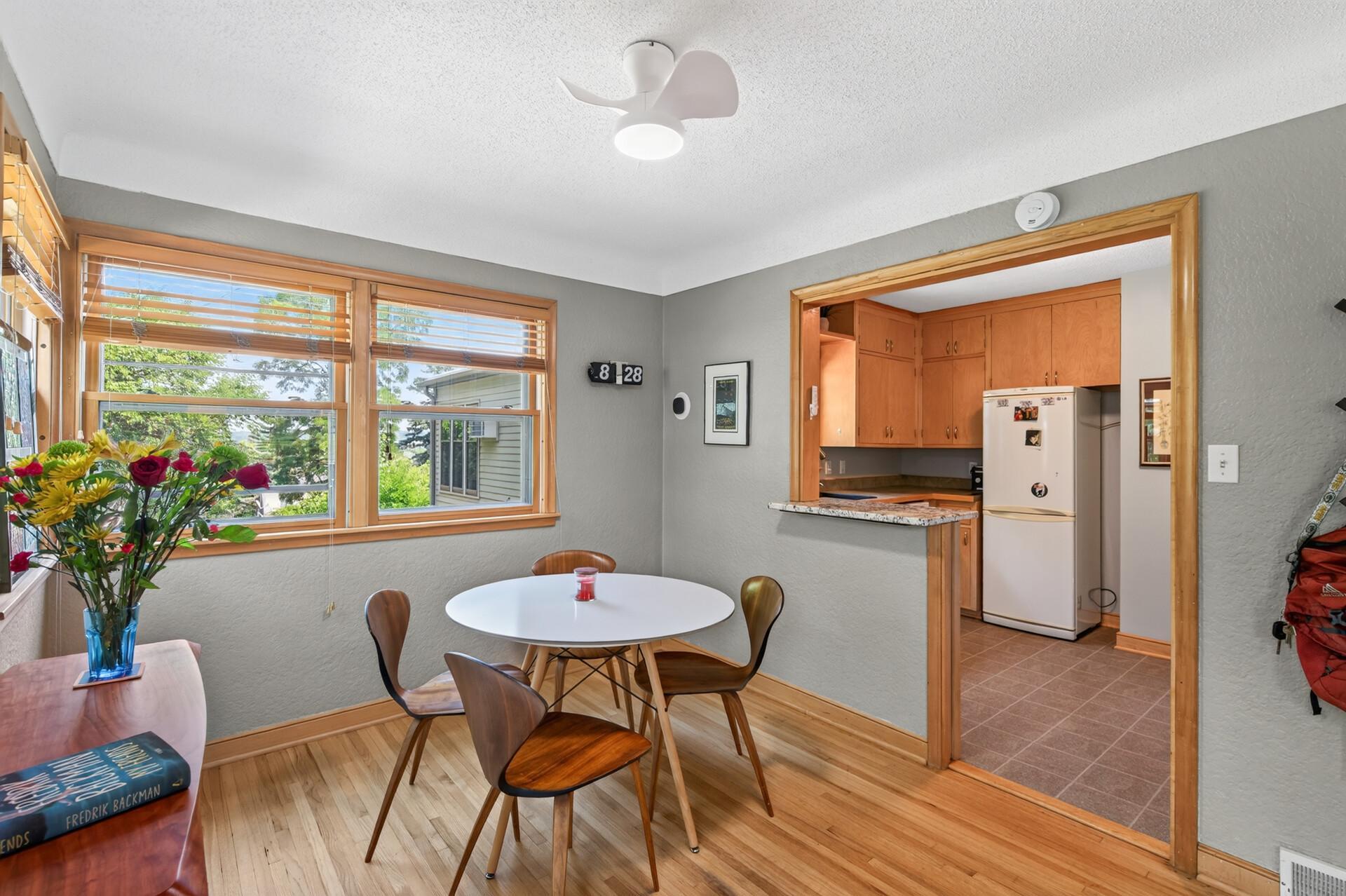 14_444_Lexington_Unit_214_mls.jpg