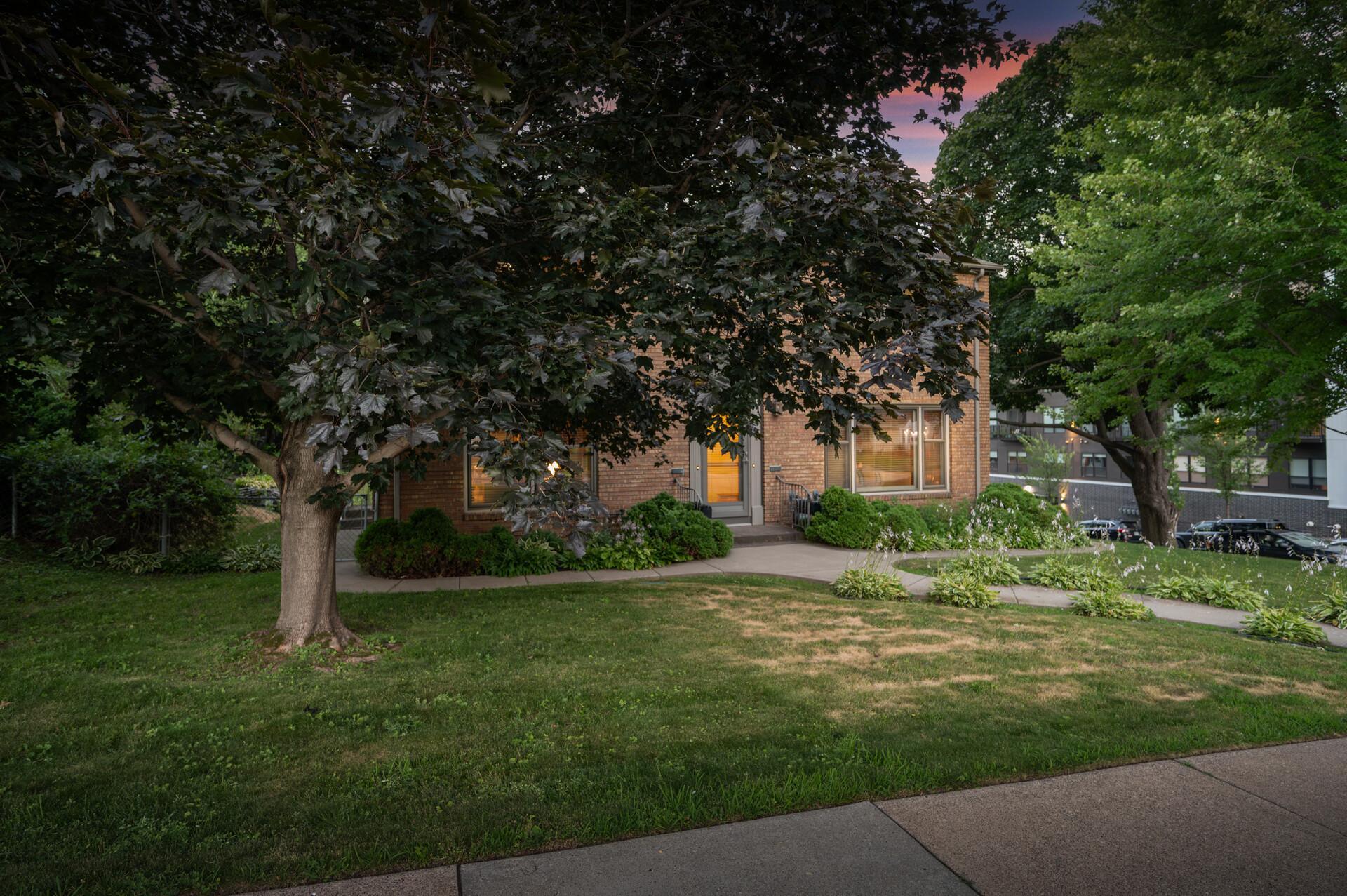 45_444_Lexington_Pkwy_S_2_RT3_mls.jpg