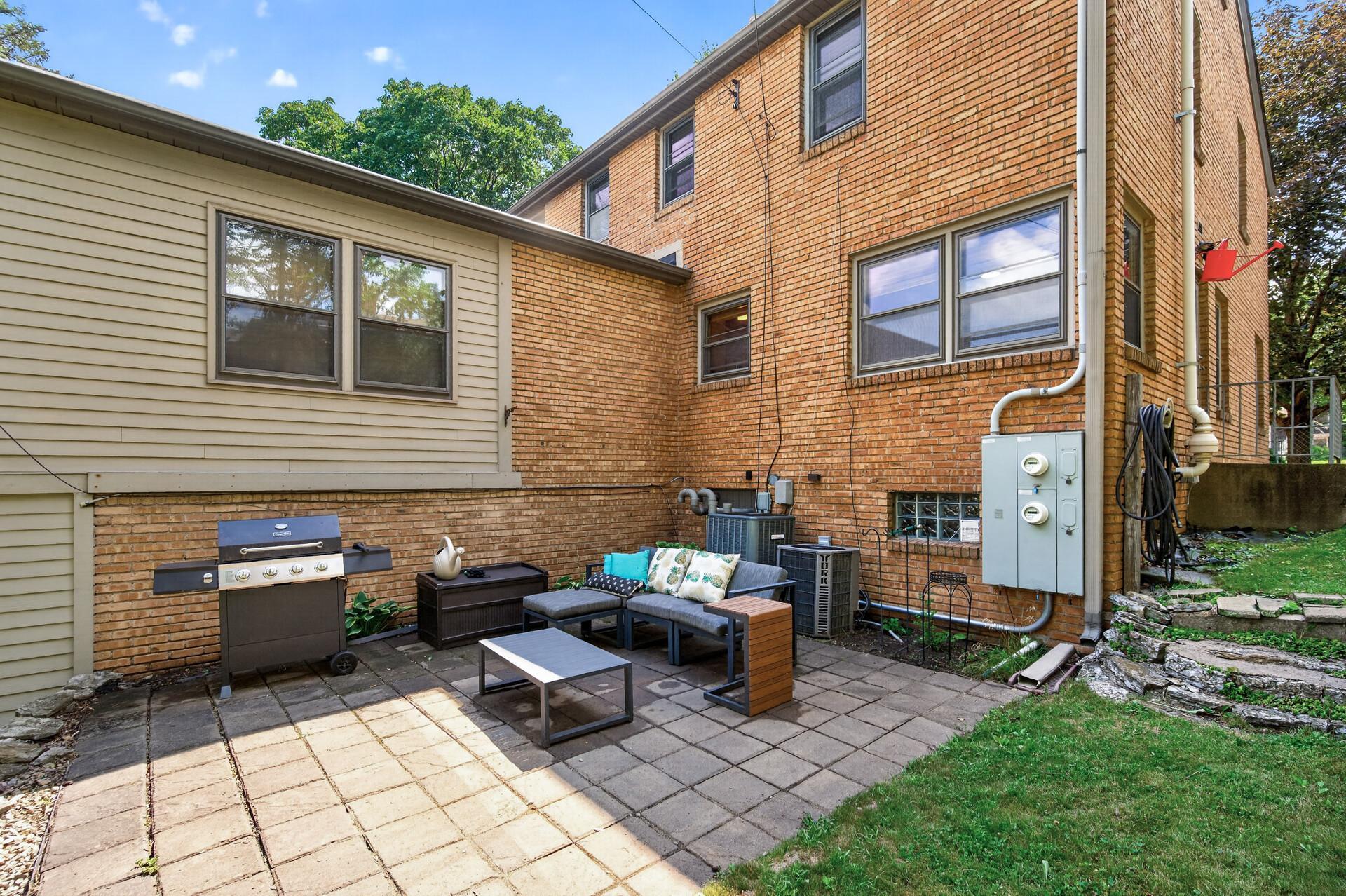 40_444_Lexington_Unit_240_mls.jpg