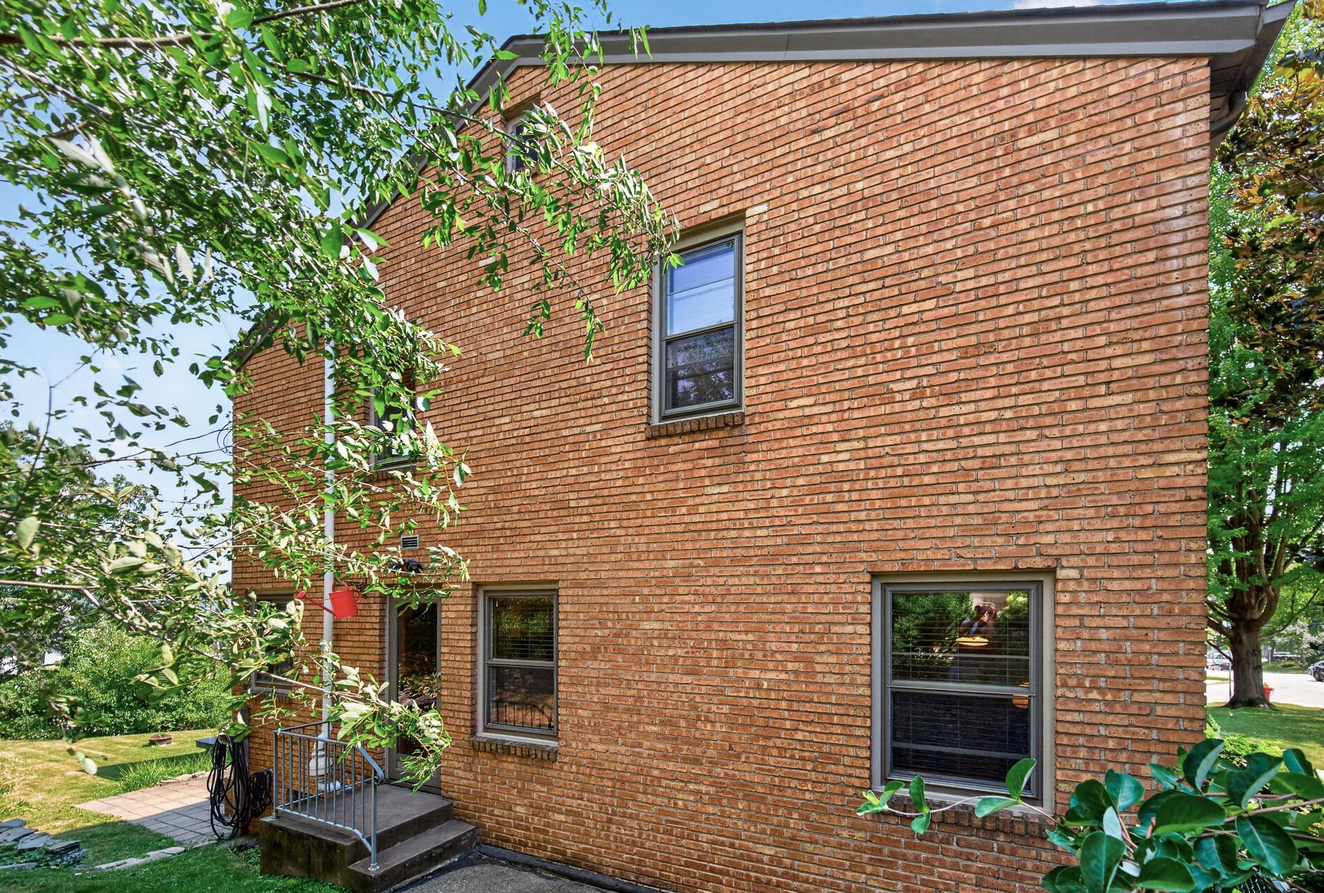 36_444_Lexington_Unit_236_mls.jpg