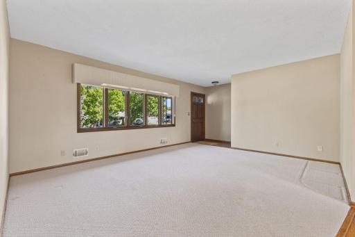 6740 4th Street NE, Minneapolis, MN 55432