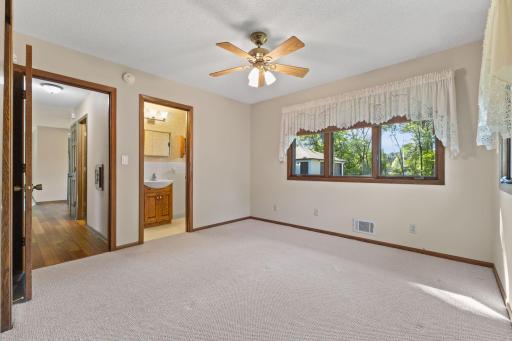 6740 4th Street NE, Minneapolis, MN 55432