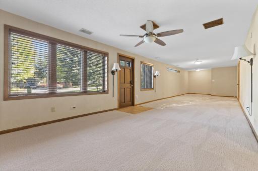 6740 4th Street NE, Minneapolis, MN 55432