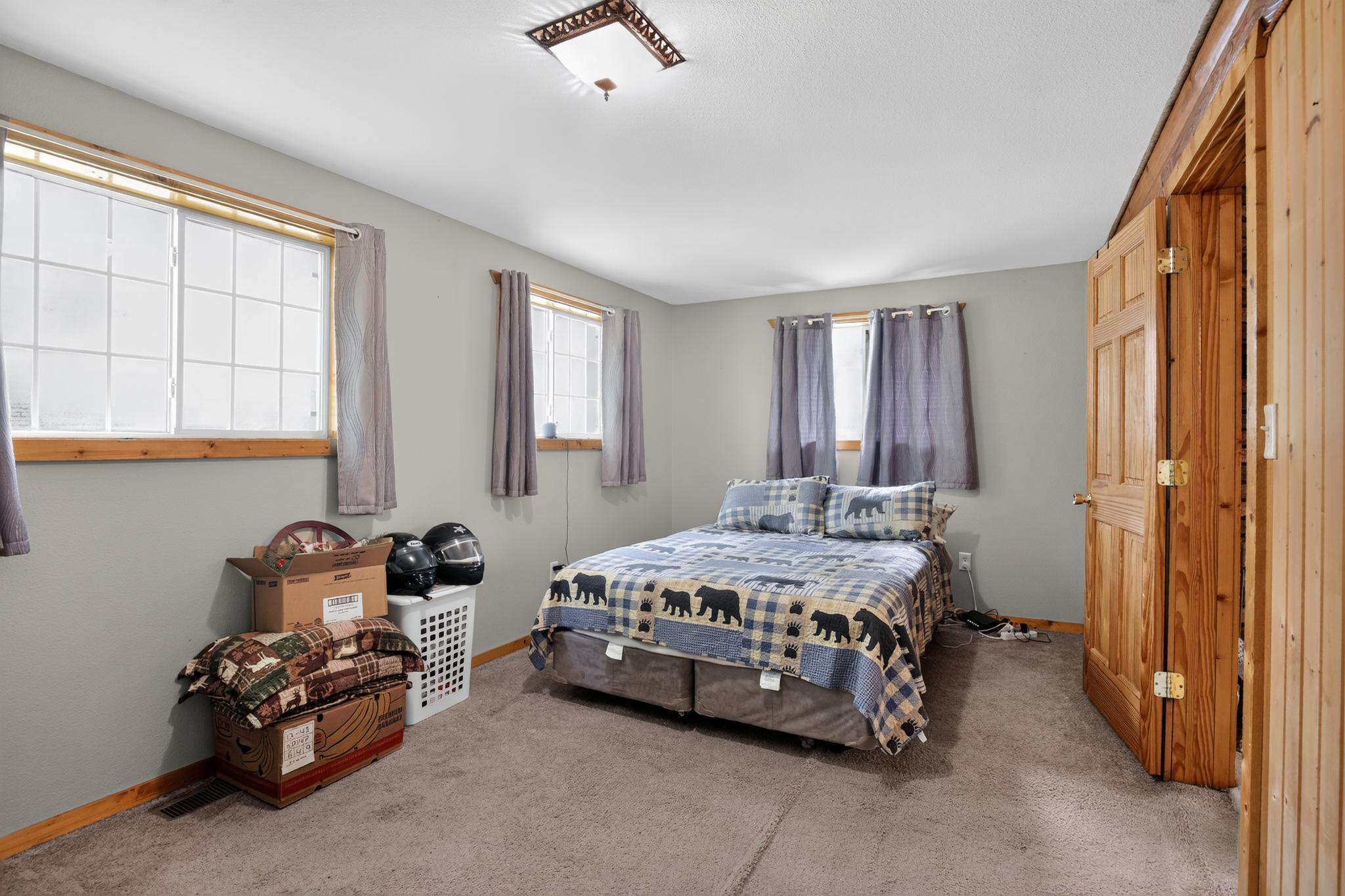 24_10664_Bass_Lake_Dr-Bedroom-4648.jpg