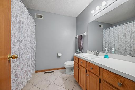 240 Woodridge Lane, Lino Lakes, MN 55014
