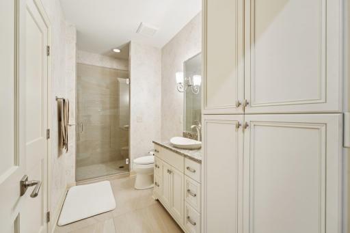 875 Lake Street N, 212, Wayzata, MN 55391