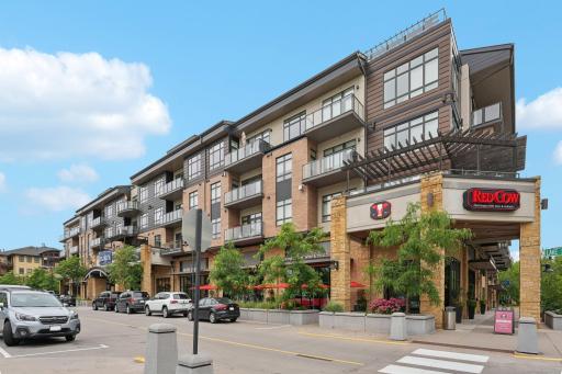 875 Lake Street N, 212, Wayzata, MN 55391