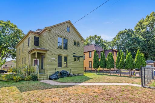 553 Sherburne Avenue, Saint Paul, MN 55103
