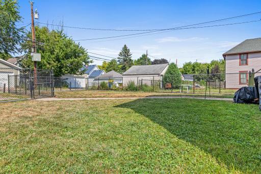 553 Sherburne Avenue, Saint Paul, MN 55103