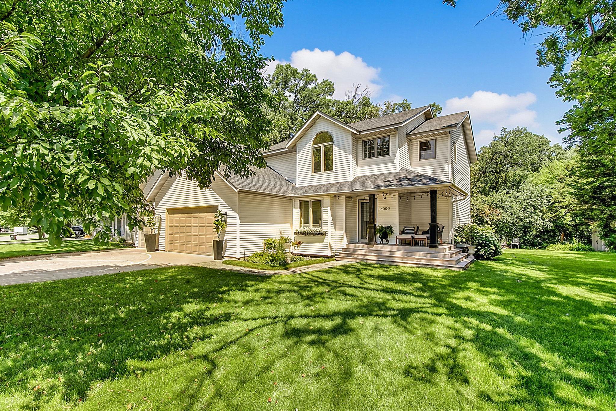 WELCOME HOME!