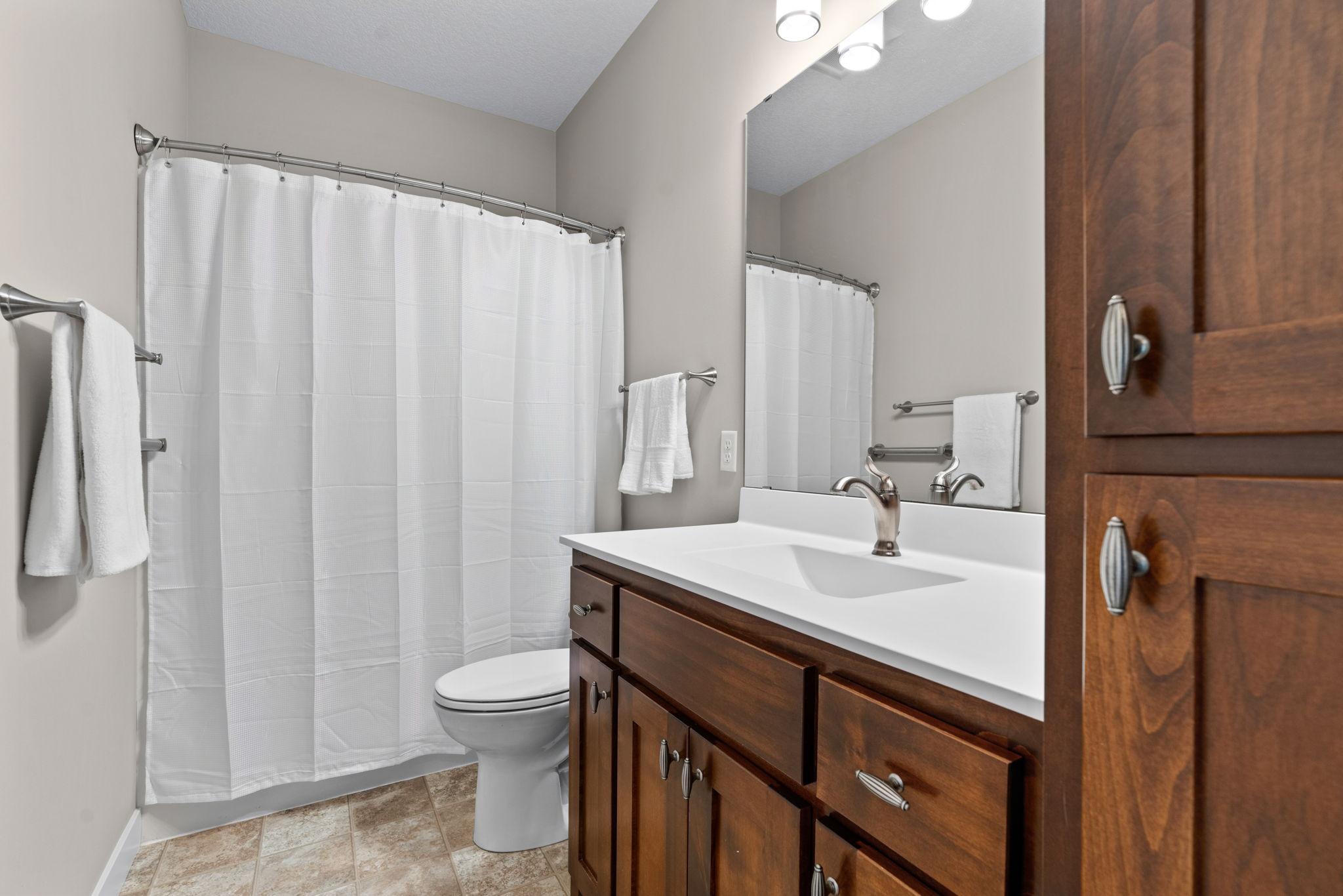 27-web-or-mls-12096 Malisa Ct-27.jpg