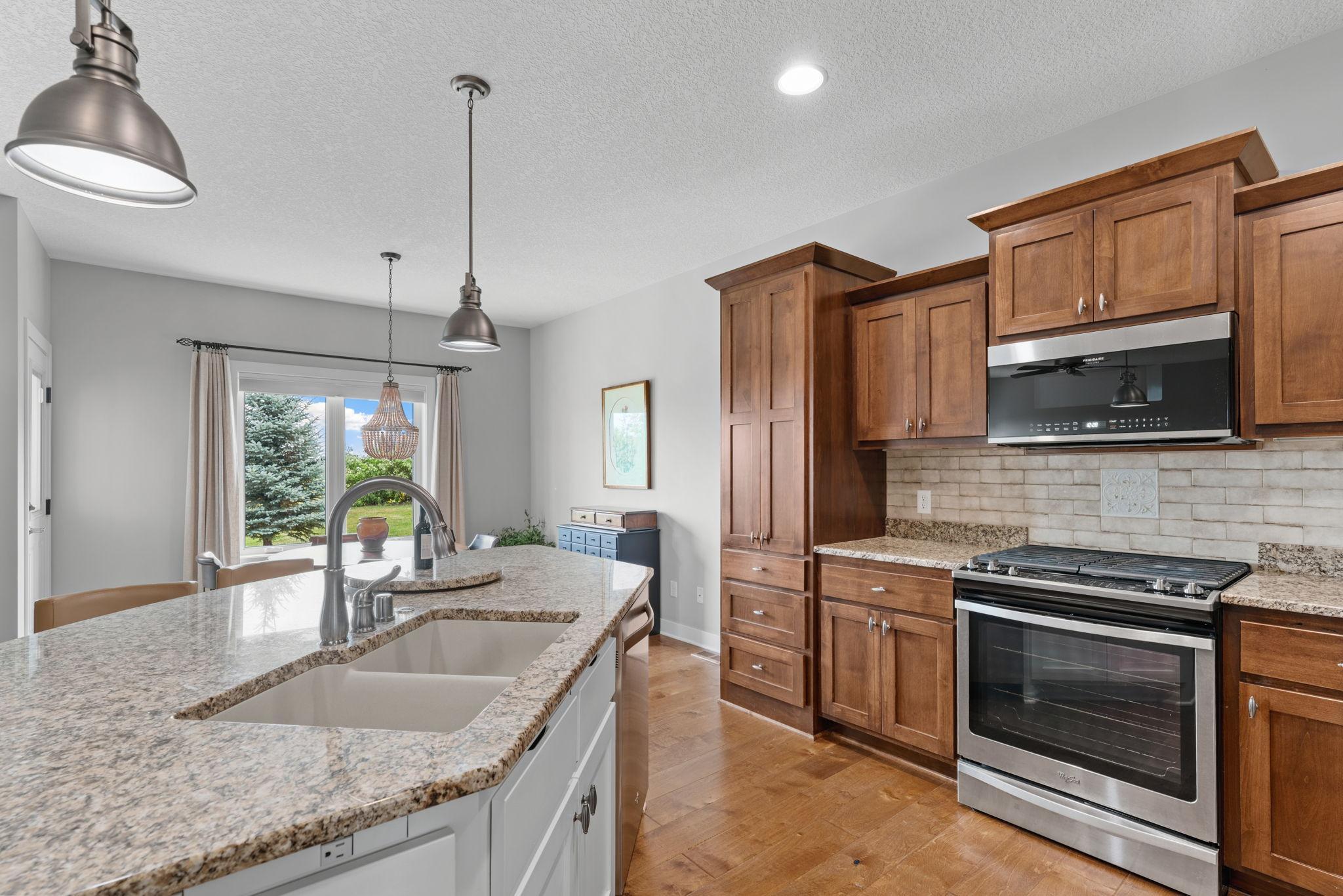 40-web-or-mls-12096 Malisa Ct-40.jpg