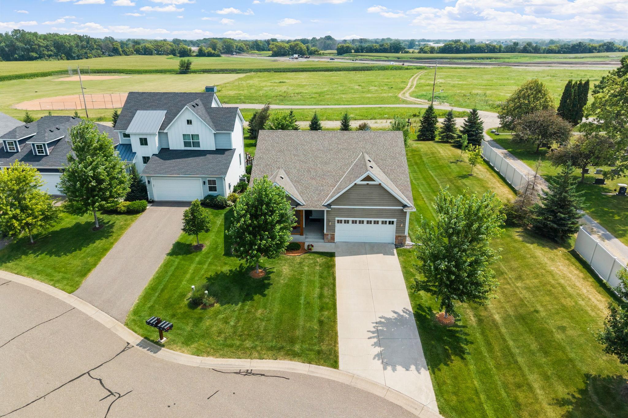 12-web-or-mls-12096 Malisa Ct-13.jpg
