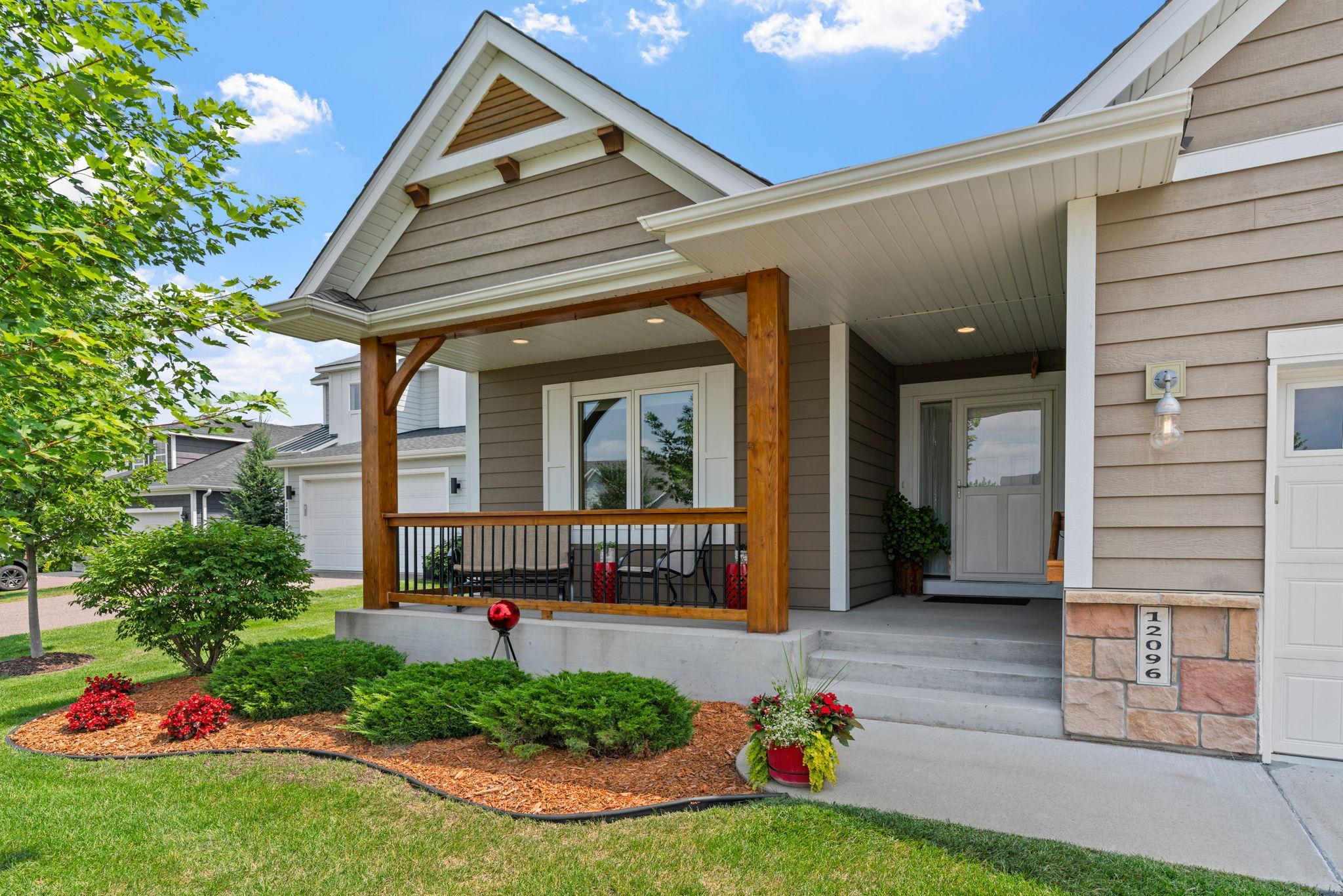 3-web-or-mls-12096 Malisa Ct-4.jpg