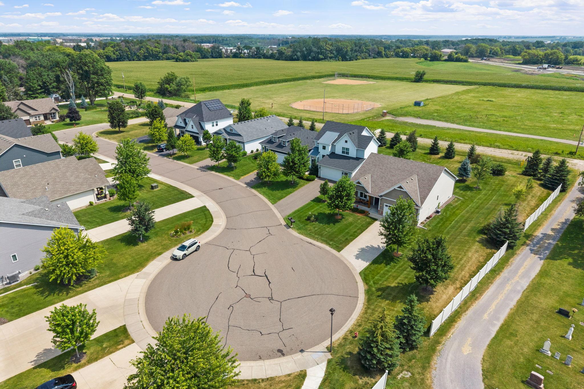 15-web-or-mls-12096 Malisa Ct-15.jpg
