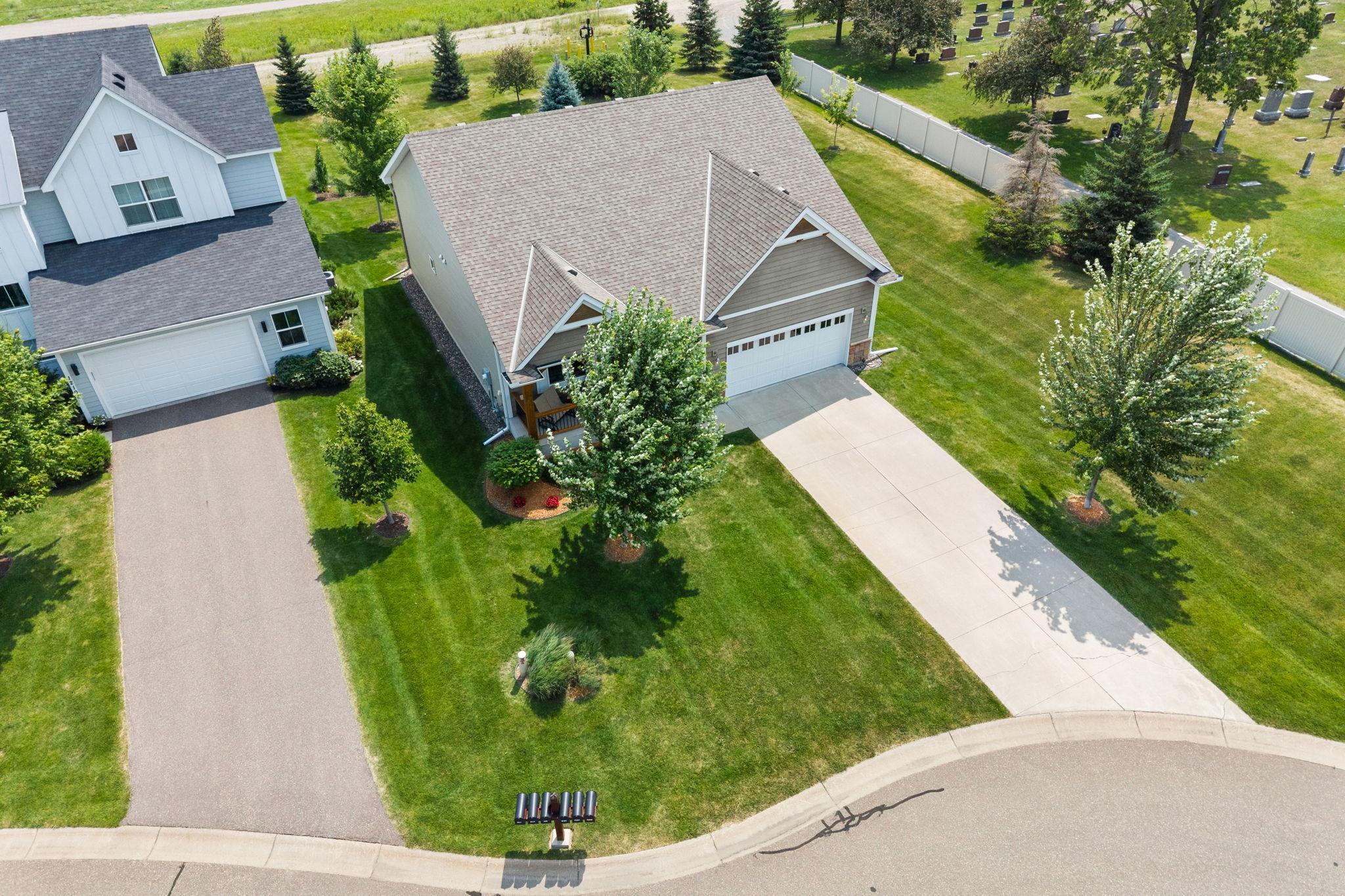 14-web-or-mls-12096 Malisa Ct-14.jpg