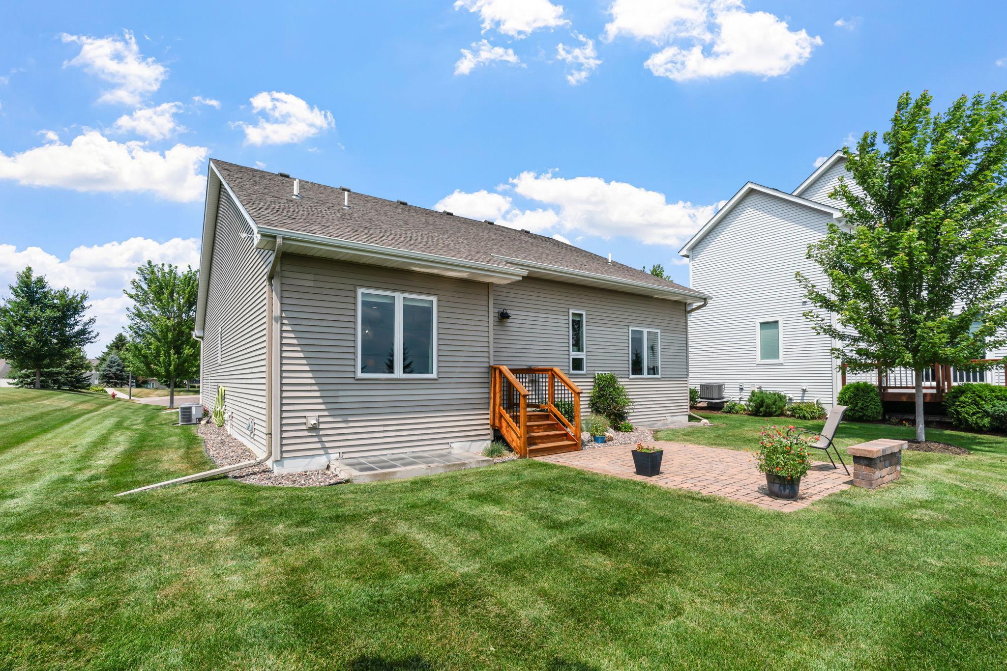 6-web-or-mls-12096 Malisa Ct-6.jpg